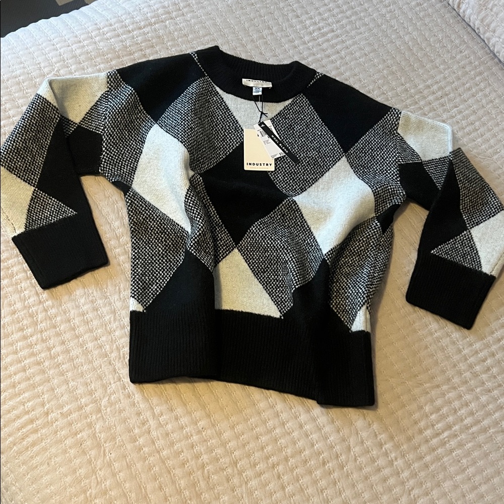 Industry Republic Clothing Black & White Oversized Sweater Size M NWT